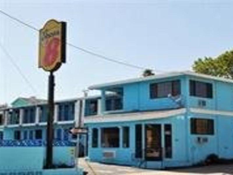 Super 8 Santa Cruz/Beach Boardwalk West Exterior photo