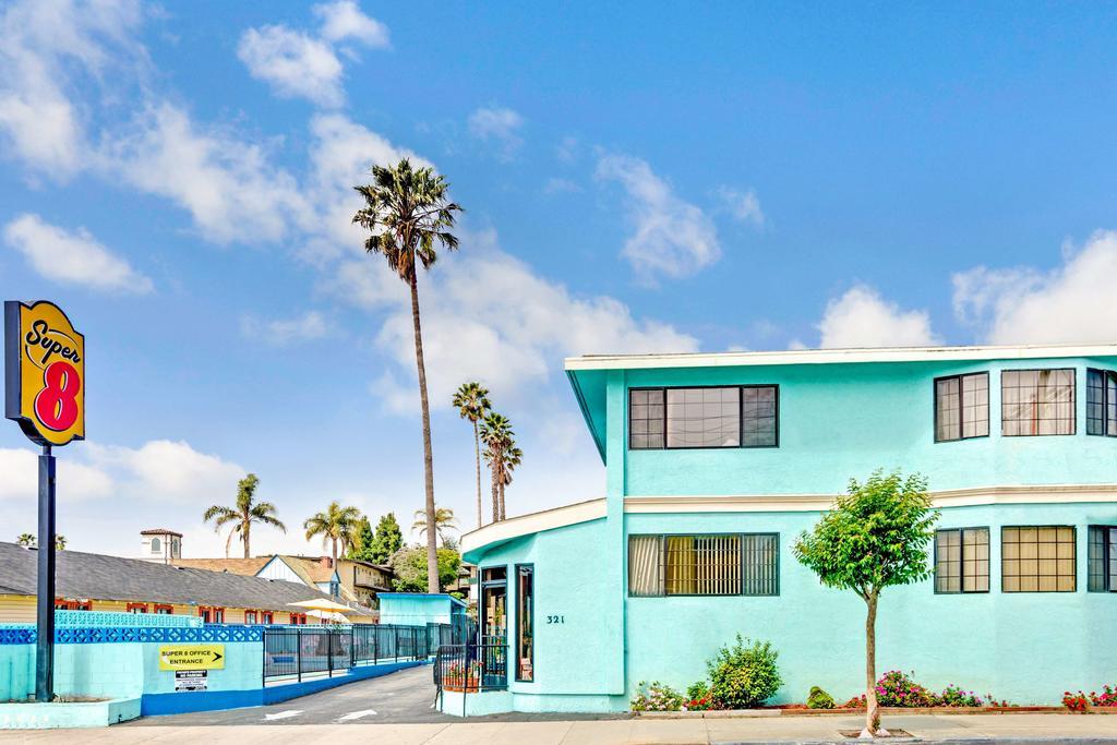 Super 8 Santa Cruz/Beach Boardwalk West Exterior photo